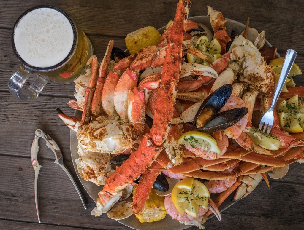 OQuigleys Seafood Steamer & Oyster Sports Bar | restaurant | 34940 Emerald Coast Pkwy #101, Destin, FL 32541, USA | 8508371015 OR +1 850-837-1015