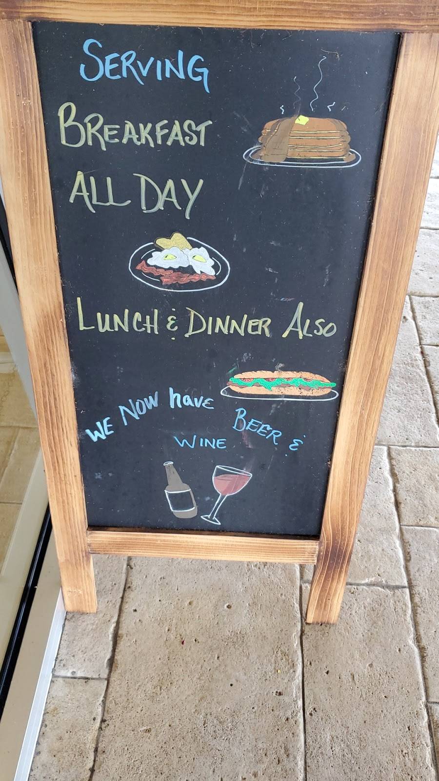 Mom and Pops Restaurant | restaurant | 900 N Atlantic Ave, Cocoa Beach, FL 32931, USA | 3217839430 OR +1 321-783-9430