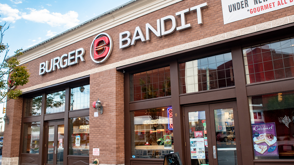 Burger Bandit | restaurant | 2 Broadway, Lynbrook, NY 11563, USA | 5165934015 OR +1 516-593-4015