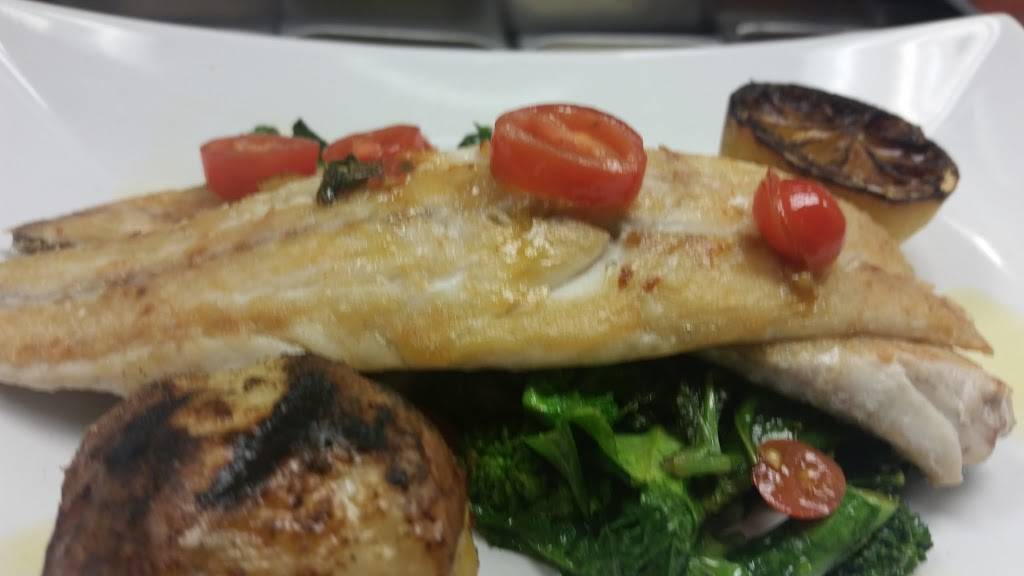 Lakeside Restaurant and Bar | restaurant | 56 Lake Dr W, Wayne, NJ 07470, USA | 9738338798 OR +1 973-833-8798