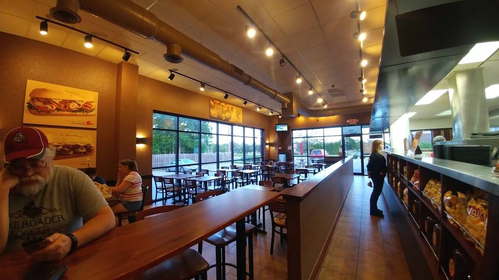 Penn Station East Coast Subs | meal takeaway | 1125 E Dupont Rd, Fort Wayne, IN 46825, USA | 2603382376 OR +1 260-338-2376