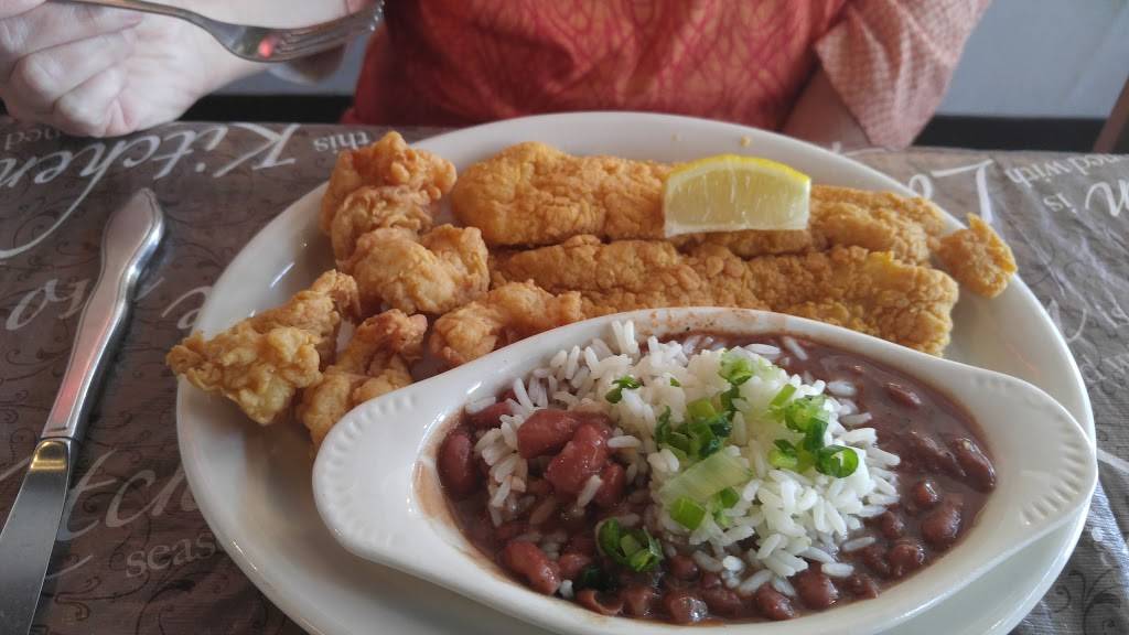 Ma Harpers Creole Kitchen | restaurant | 1816 N New Braunfels Ave, San Antonio, TX 78208, USA | 2102262200 OR +1 210-226-2200