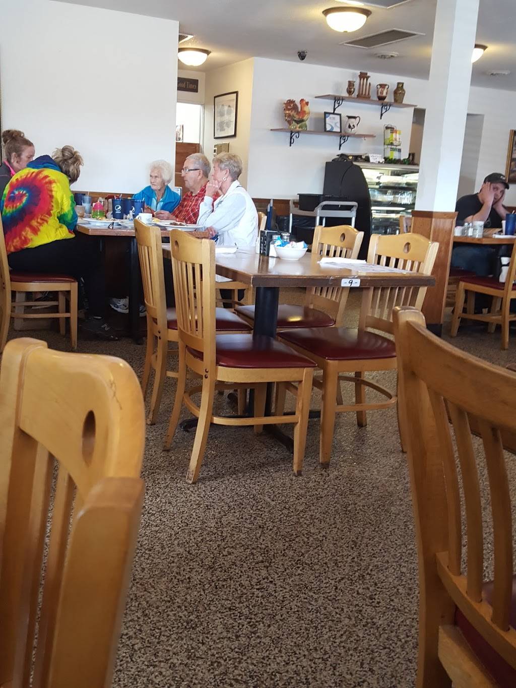 Four Seasons Family Restaurant | restaurant | 13469 OH-15, Montpelier, OH 43543, USA | 4194853261 OR +1 419-485-3261