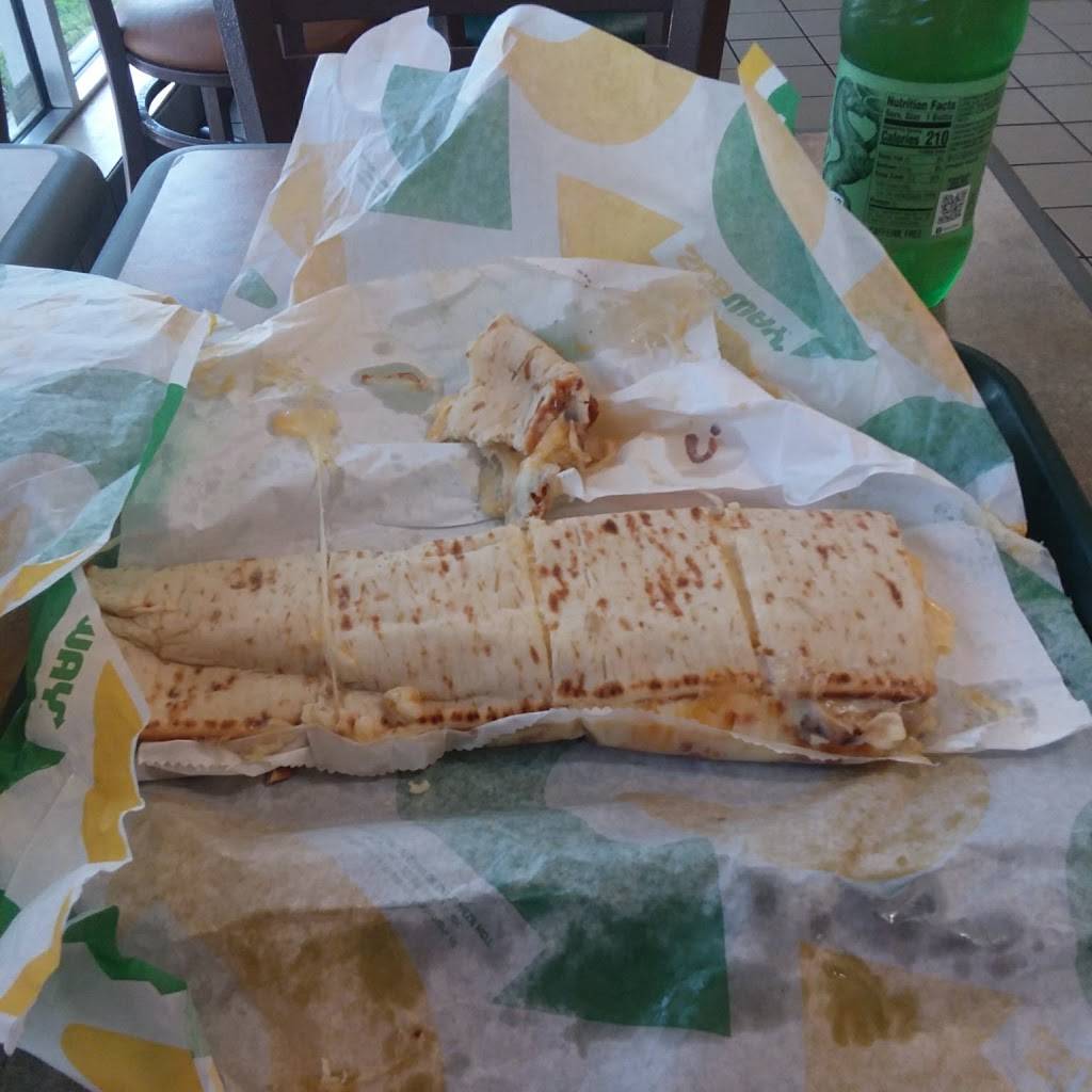 Subway Restaurants | restaurant | 8040 13th St, Silver Spring, MD 20910, USA | 3015880585 OR +1 301-588-0585