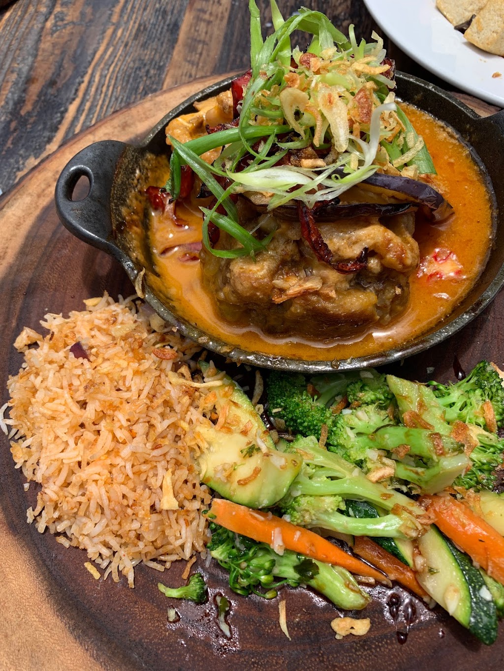 Edwins Kaona Carmel | restaurant | Corner of 6th Avenue &, San Carlos St, Carmel-By-The-Sea, CA 93921, USA | 8312507744 OR +1 831-250-7744