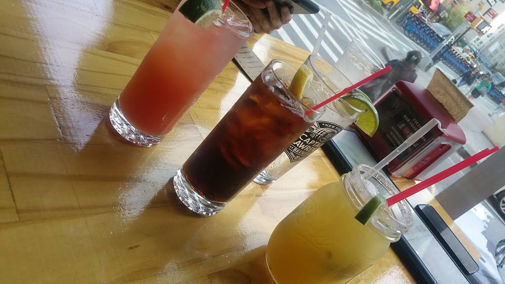 Bar Coastal | restaurant | 1495 1st Avenue, New York, NY 10075, USA | 2122886635 OR +1 212-288-6635