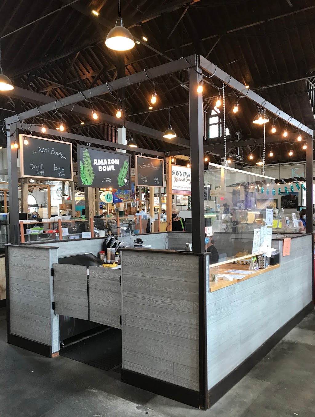 Amazon Bowl | restaurant | Central Market, 34 W Philadelphia St, York, PA 17401, USA | 7175464676 OR +1 717-546-4676