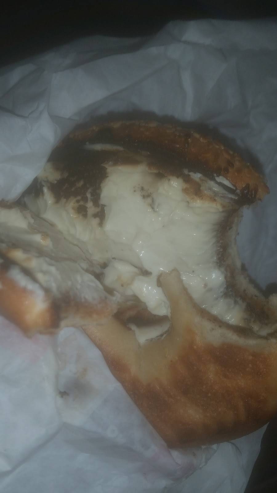 Dunkin | bakery | 13501 S Shore Blvd Unit 109, Wellington, FL 33414, USA | 5617662378 OR +1 561-766-2378