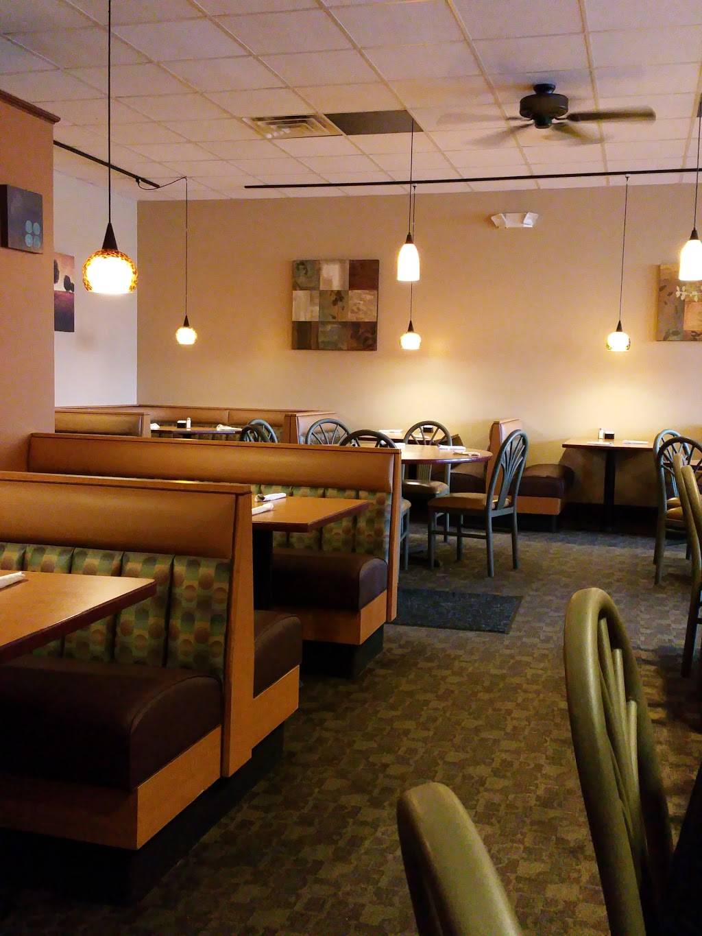 Rubins Restaurant / Arabica | meal takeaway | 312 Chestnut Commons Dr, Elyria, OH 44035, USA | 4403660122 OR +1 440-366-0122