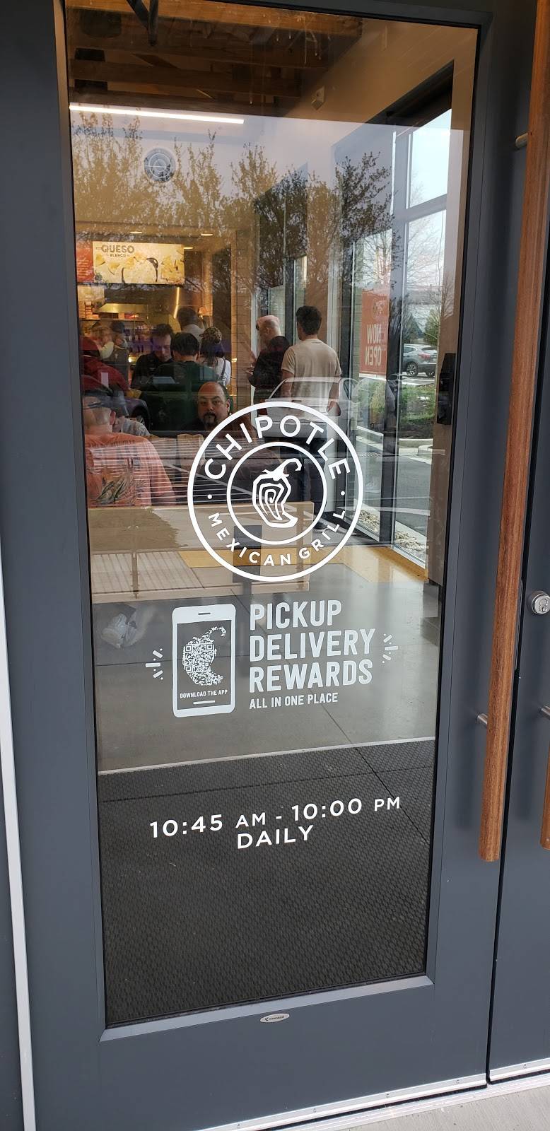 Chipotle Mexican Grill | restaurant | 214 Indian Lake Blvd, Hendersonville, TN 37075, USA | 6153480188 OR +1 615-348-0188