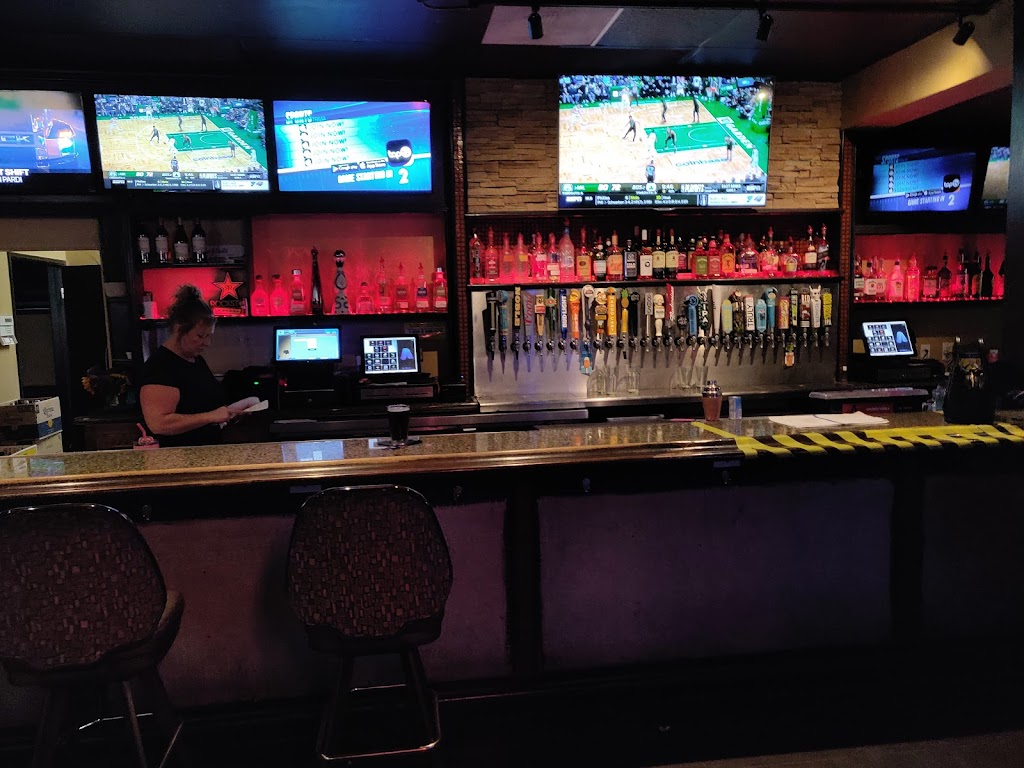 Bleachers Sports Bar Grill & Pizzeria | restaurant | 3757 Riverside Dr A, Chino, CA 91710, USA | 9094642078 OR +1 909-464-2078
