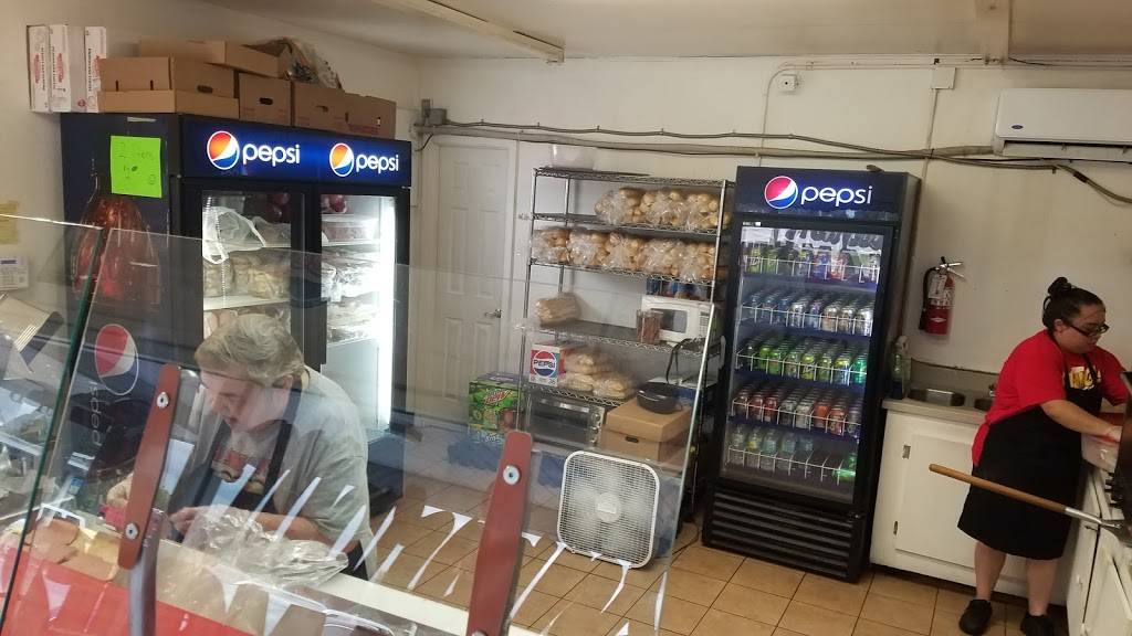 Marians Sub Shop | meal takeaway | 701 US-41, Ruskin, FL 33570, USA | 8136451088 OR +1 813-645-1088