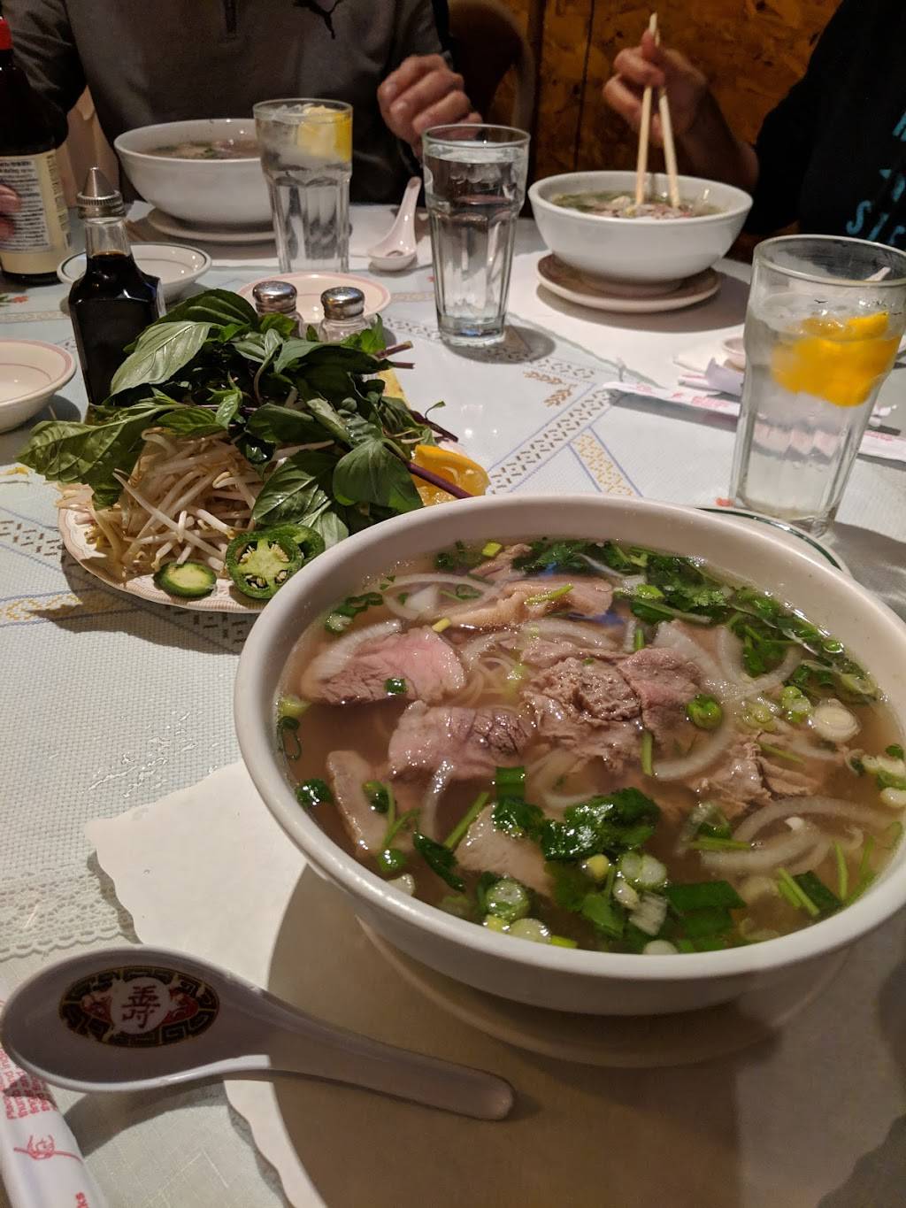 Saigon Restaurant | restaurant | 3113 Chester Ln, Bakersfield, CA 93304, USA | 6613278810 OR +1 661-327-8810