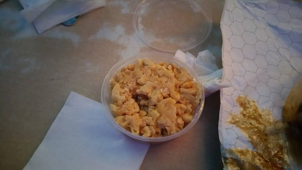 Humdiggidys | restaurant | 2704 W 3rd St, Chester, PA 19013, USA | 6107264087 OR +1 610-726-4087