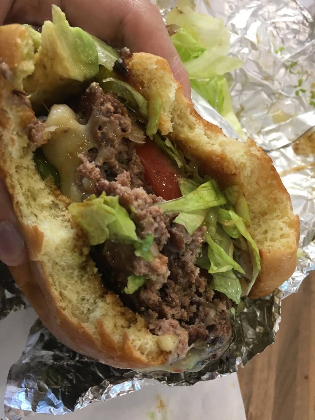 MOOYAH Burgers, Fries & Shakes | restaurant | 1700 Oviedo Mall Boulevard, Oviedo, FL 32765, USA | 4075424408 OR +1 407-542-4408