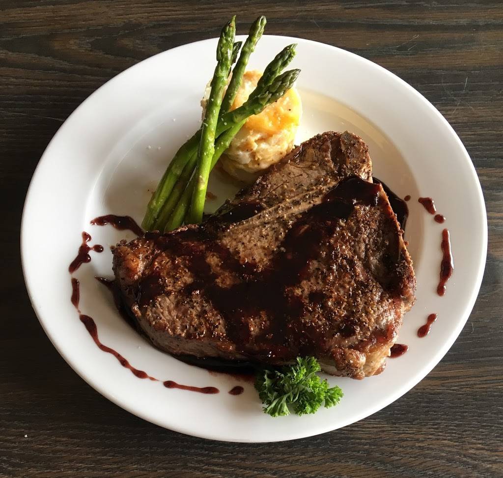 Chateau Bistro Steakhouse & Wine Bar | restaurant | 984 N Texas St, Emory, TX 75440, USA | 9727221111 OR +1 972-722-1111