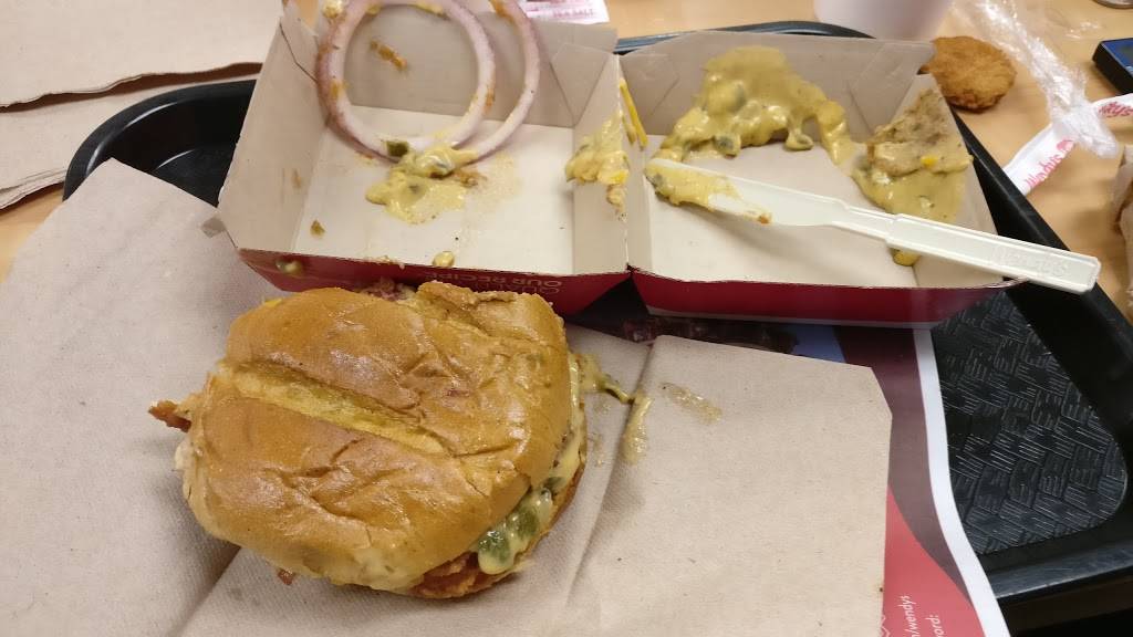 Wendys | restaurant | 90, University Plaza, Newark, DE 19702, USA | 3023668225 OR +1 302-366-8225