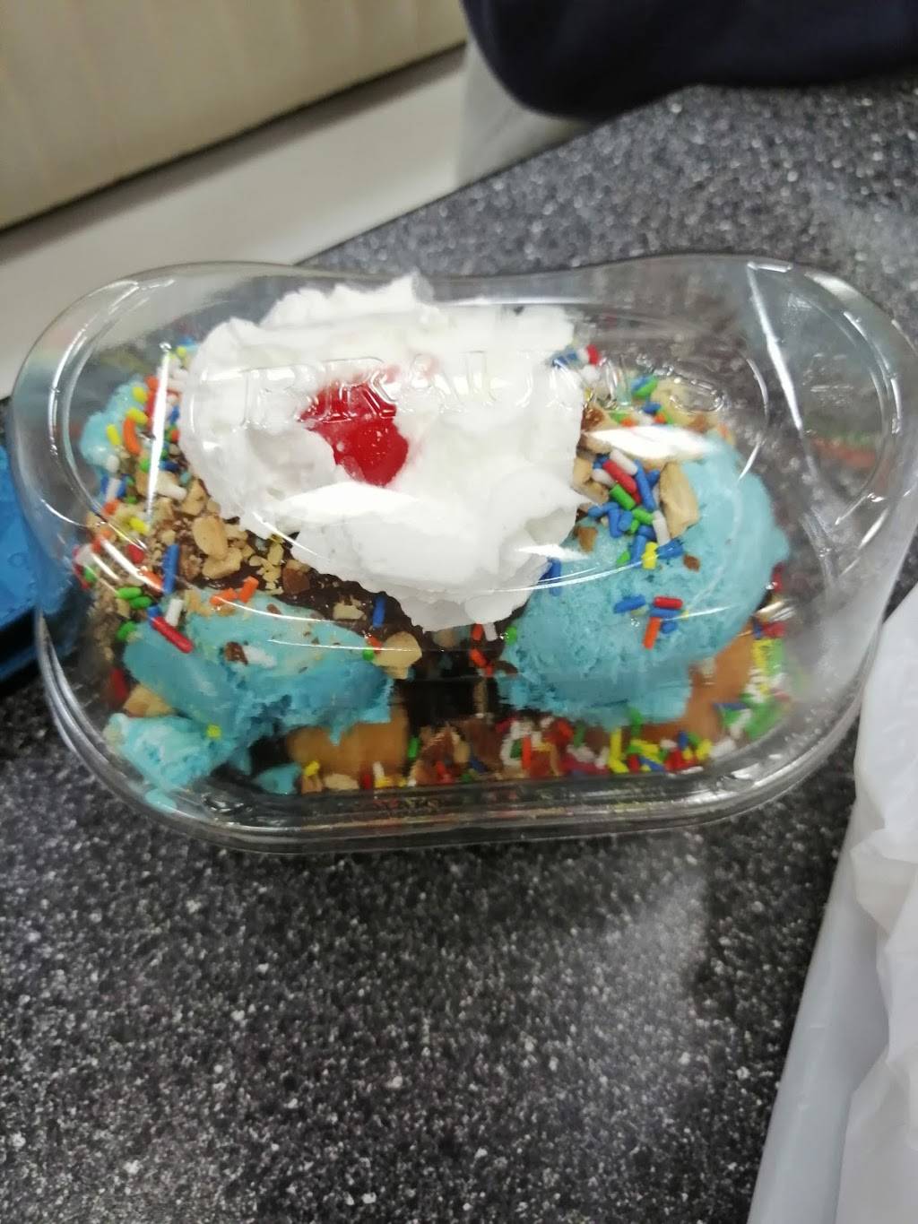 Braums Ice Cream & Burger Restaurant | restaurant | 10107 E 71st St, Tulsa, OK 74133, USA | 9184595325 OR +1 918-459-5325