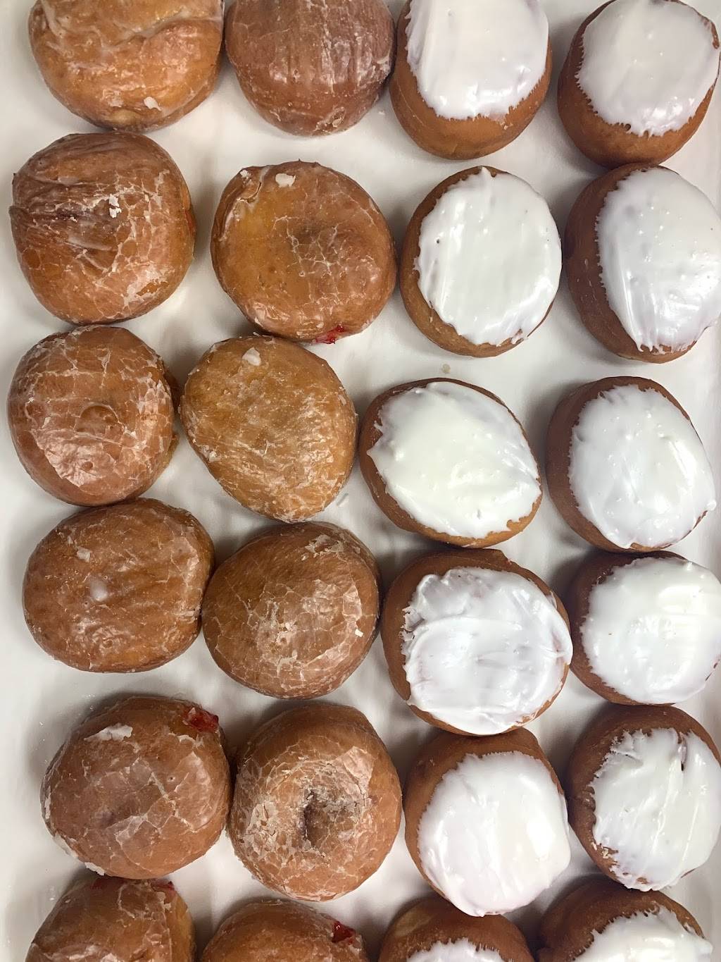 East Town Donuts | bakery | 1101 Caseyville Rd suite e, Caseyville, IL 62232, USA | 6188030407 OR +1 618-803-0407