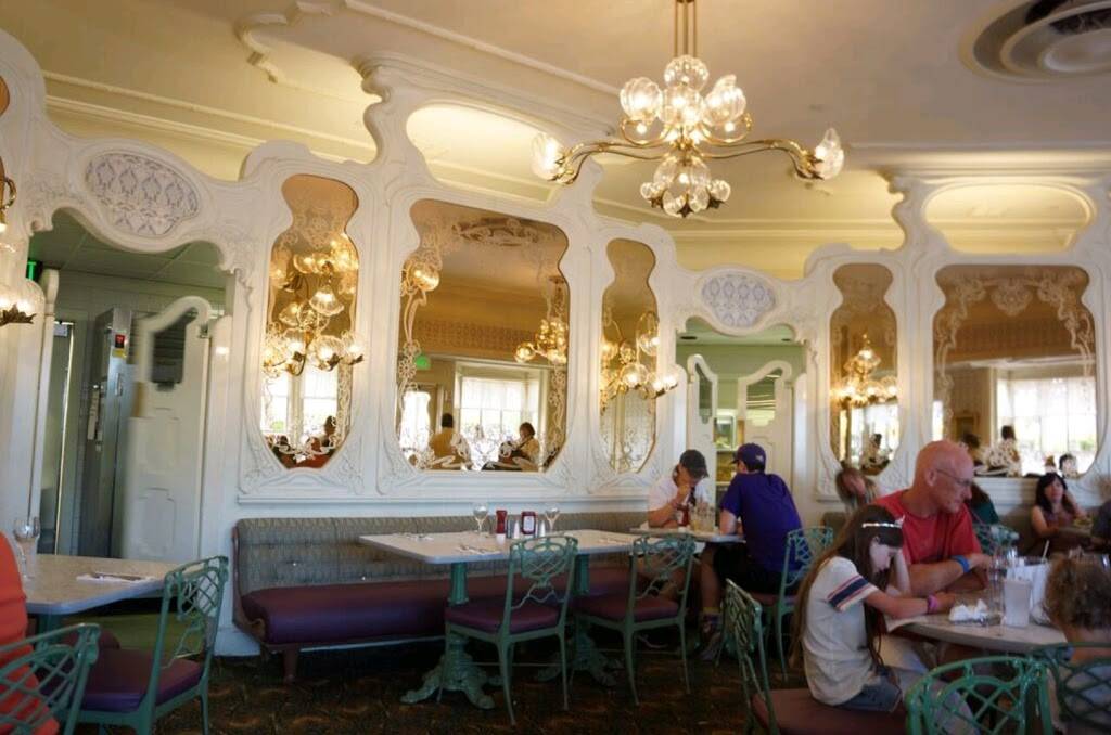 The Plaza Restaurant | restaurant | 4600 N World Dr., Orlando, FL 32830, USA | 4079393463 OR +1 407-939-3463