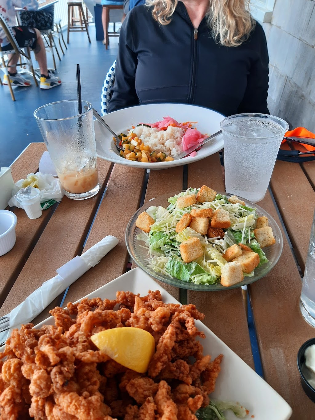 Beachead | restaurant | 598 Corn Neck Rd, New Shoreham, RI 02807, USA | 4014662249 OR +1 401-466-2249