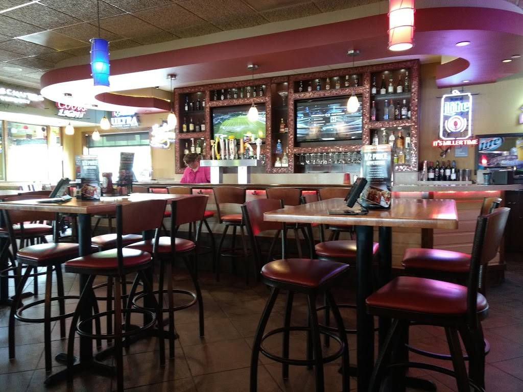 Applebees Grill + Bar | restaurant | 1753 S Robert St, West St Paul, MN 55118, USA | 6514570530 OR +1 651-457-0530