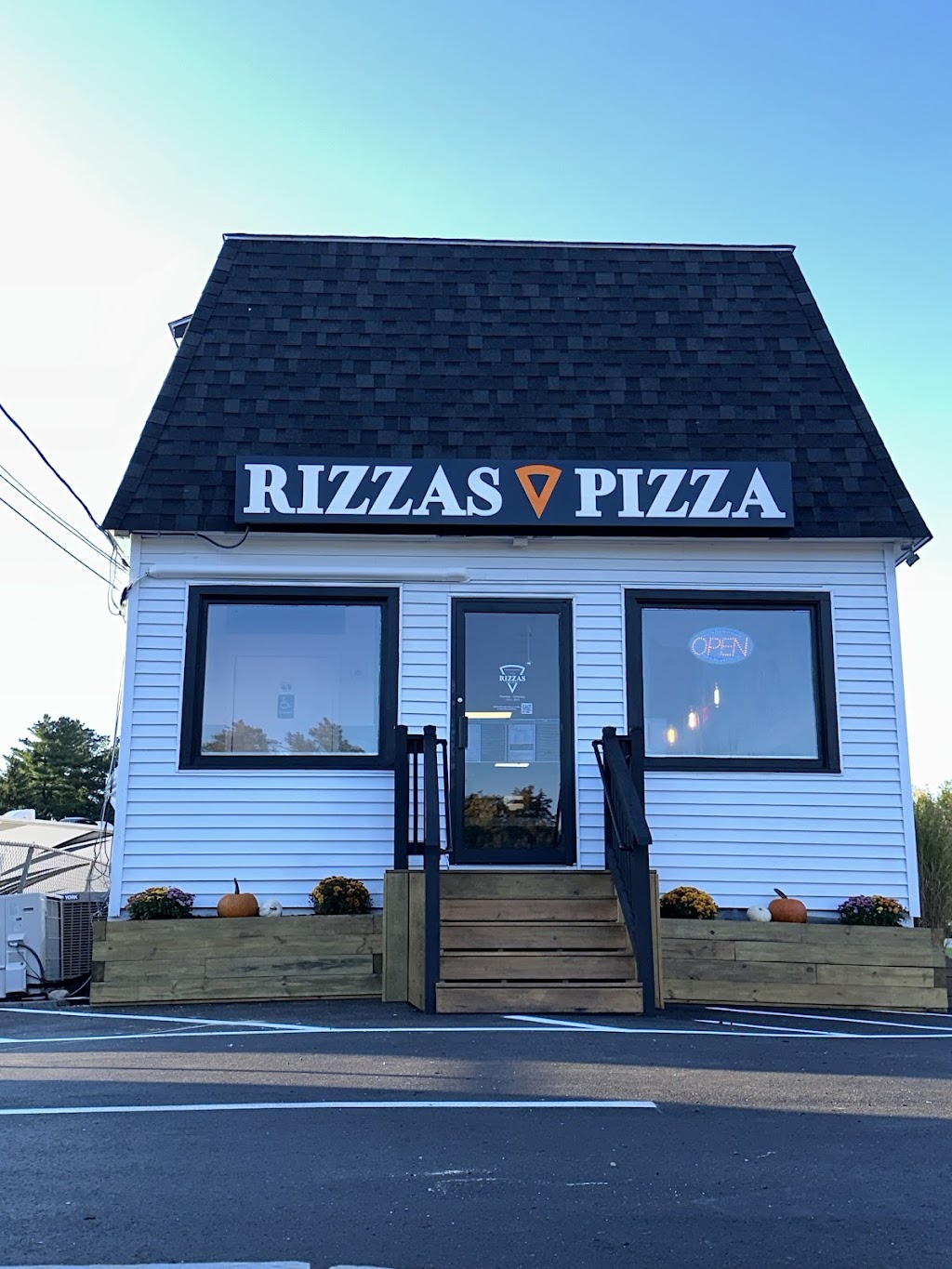 Rizzas Pizza | meal delivery | 2160 Candia Rd, Manchester, NH 03109, USA | 6036667332 OR +1 603-666-7332