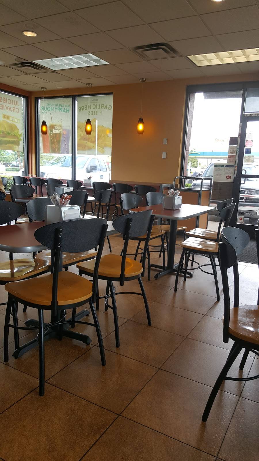 Jack in the Box | restaurant | 8000 Howard Dr, Houston, TX 77017, USA | 7136453612 OR +1 713-645-3612