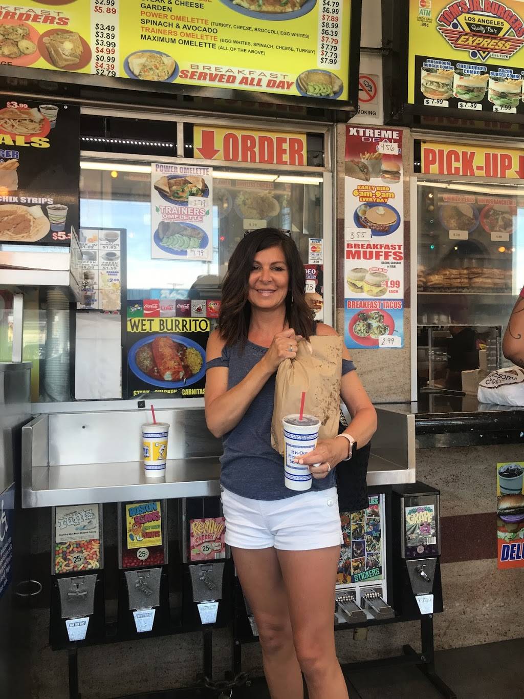 Toms Jr Express | restaurant | 724 W Florence Ave, Los Angeles, CA 90044, USA | 3237526143 OR +1 323-752-6143