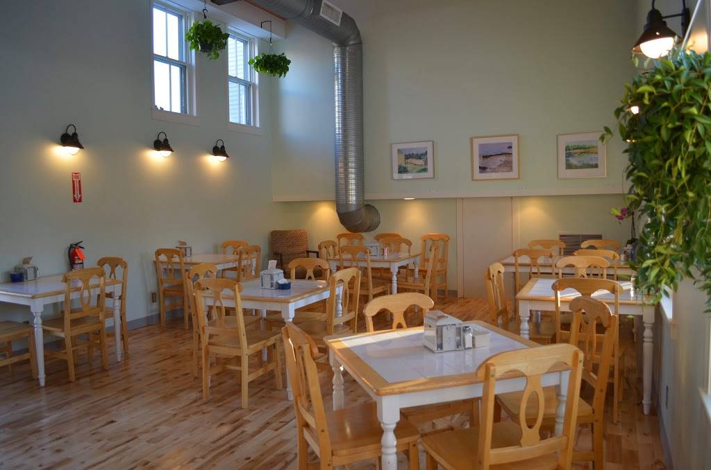 Blueberries | restaurant | 4 Bowdoin Mill Island, Topsham, ME 04086, USA | 2077255100 OR +1 207-725-5100