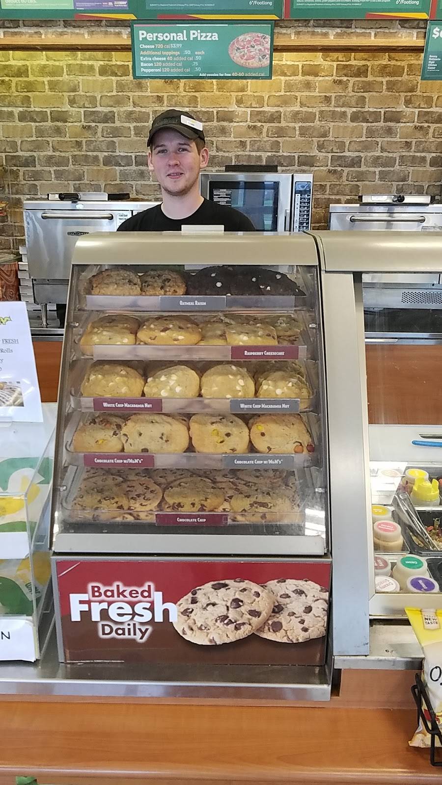 Subway | restaurant | 1602 Glasson St, Bloomington, IL 61704, USA | 3096624239 OR +1 309-662-4239