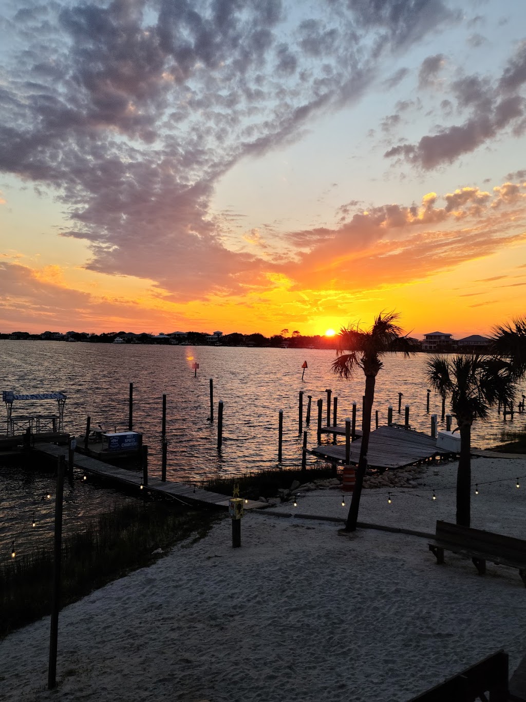 Shaggys Pensacola Beach | meal delivery | 701 Pensacola Beach Blvd, Pensacola Beach, FL 32561, USA | 8509344852 OR +1 850-934-4852