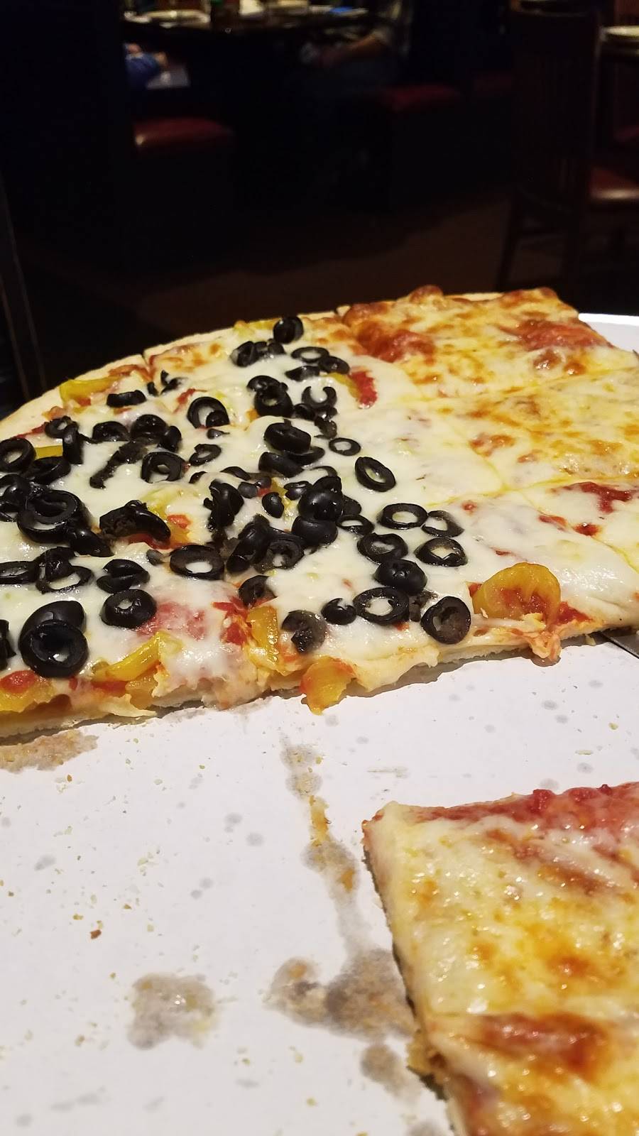 Tedinos Pizzeria & Restaurant | restaurant | 5335 N Sheridan Rd, Chicago, IL 60640, USA | 7732758100 OR +1 773-275-8100