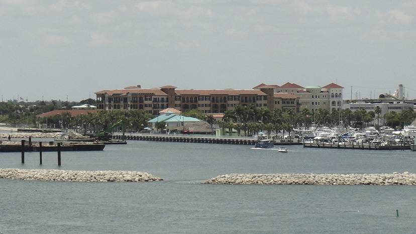 Renaissance On the River | restaurant | 20 Orange Ave, Fort Pierce, FL 34950, USA | 7724615555 OR +1 772-461-5555