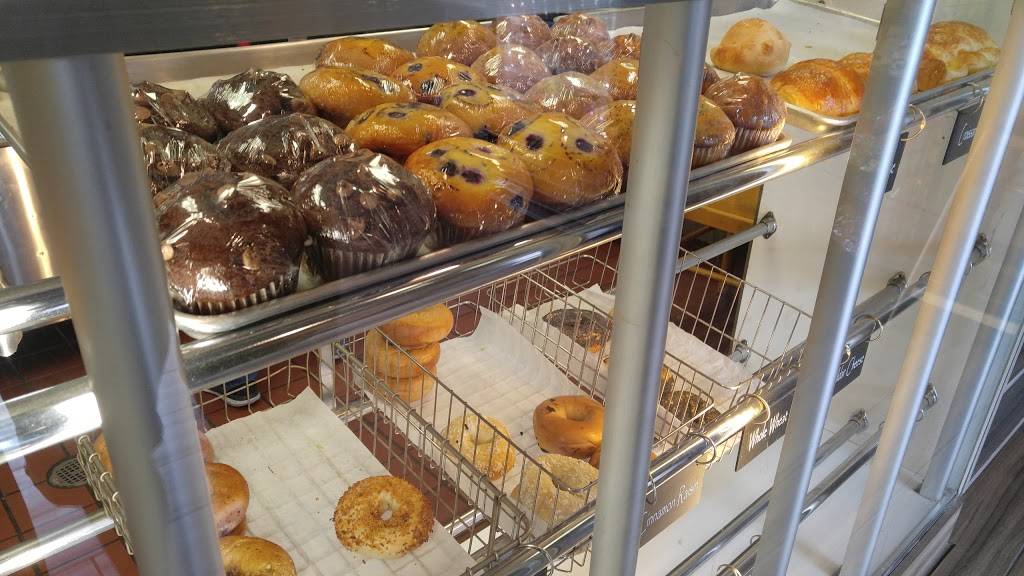 The Bagel Bakery | restaurant | 130 Country Club Gate Center, Pacific Grove, CA 93950, USA | 8316496272 OR +1 831-649-6272