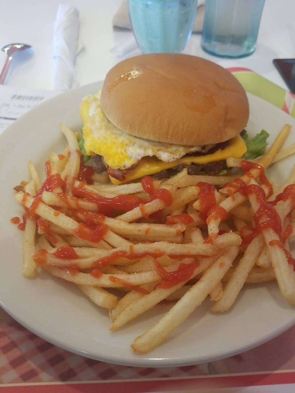 Steak n Shake | restaurant | 5415 Grape Rd, Mishawaka, IN 46545, USA | 5742732933 OR +1 574-273-2933