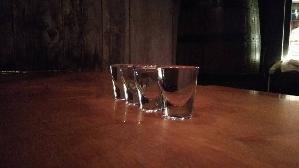 New Flower Drum Restaurant | restaurant | 2428 Lake Shore Blvd W, Etobicoke, ON M8V 1B7, Canada | 4162557717 OR +1 416-255-7717