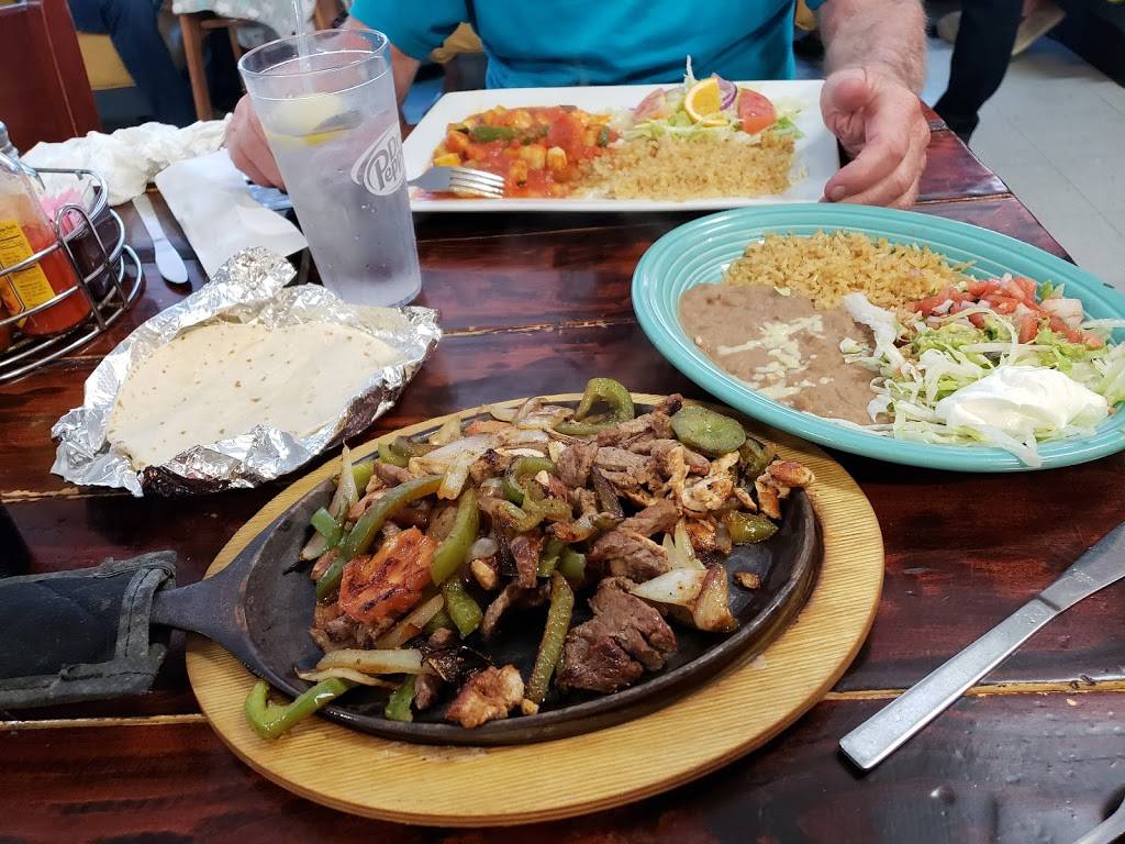 Marias Mexican Restaurant Bar & Grill | restaurant | 1944 Cedar St, McKenzie, TN 38201, USA | 7313930575 OR +1 731-393-0575