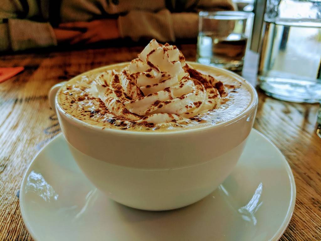 Mour Cafe | restaurant | 1414 Shore District Dr building 3 suite 120, Austin, TX 78741, USA | 5124426687 OR +1 512-442-6687