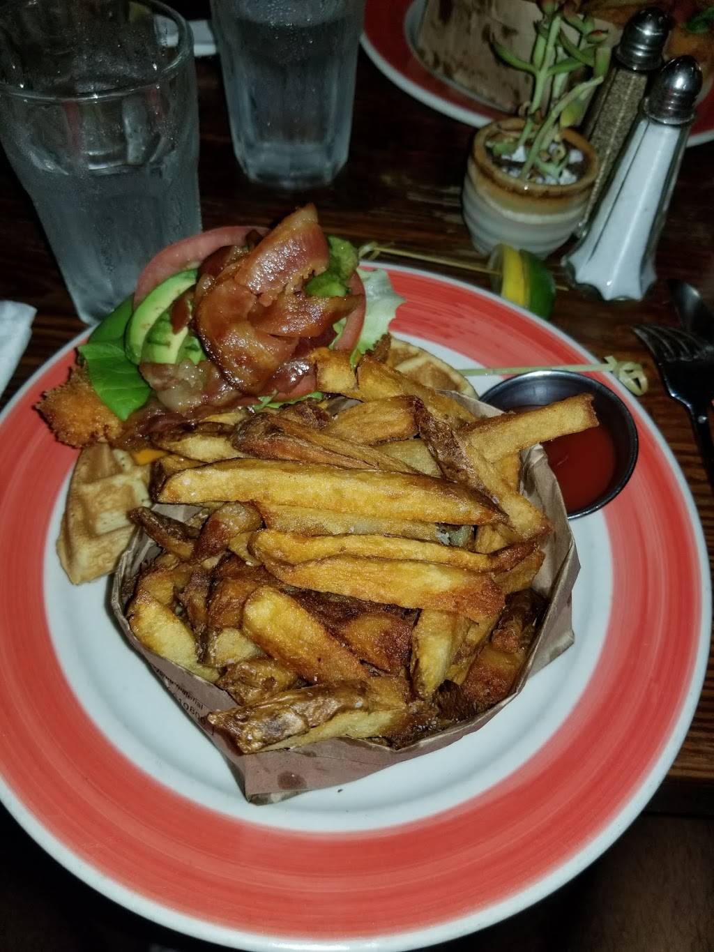 The Malt House | restaurant | 206 Thompson St, New York, NY 10012, USA | 2122287713 OR +1 212-228-7713