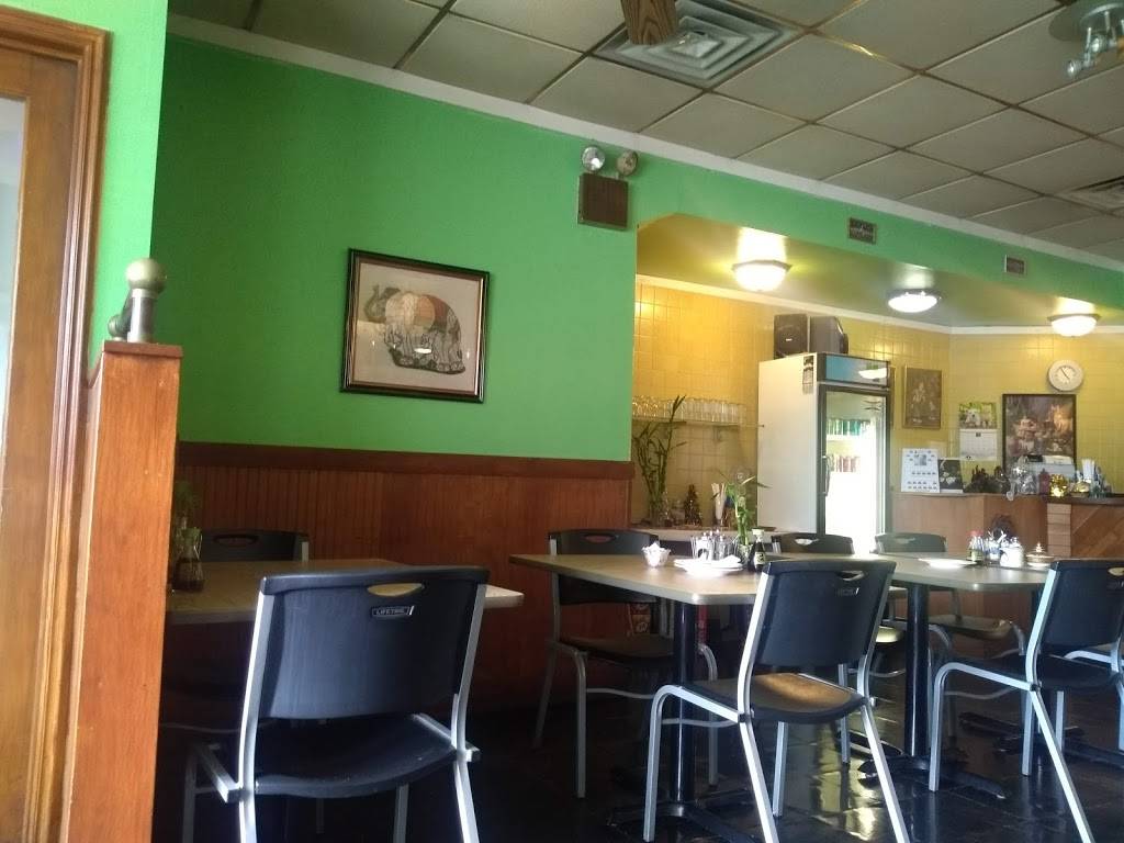 Thai On Clark | restaurant | 4641 N Clark St, Chicago, IL 60640, USA | 7732752620 OR +1 773-275-2620