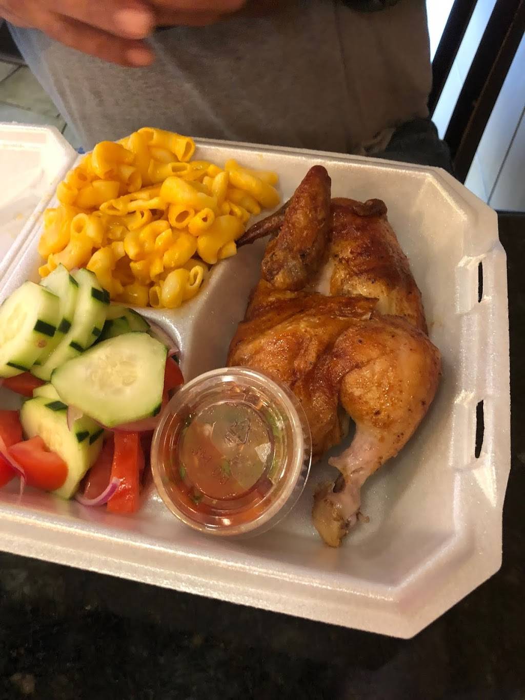 Louies Chicken Cafe | restaurant | 3938 Grand Ave #B, Chino, CA 91710, USA | 9096131377 OR +1 909-613-1377