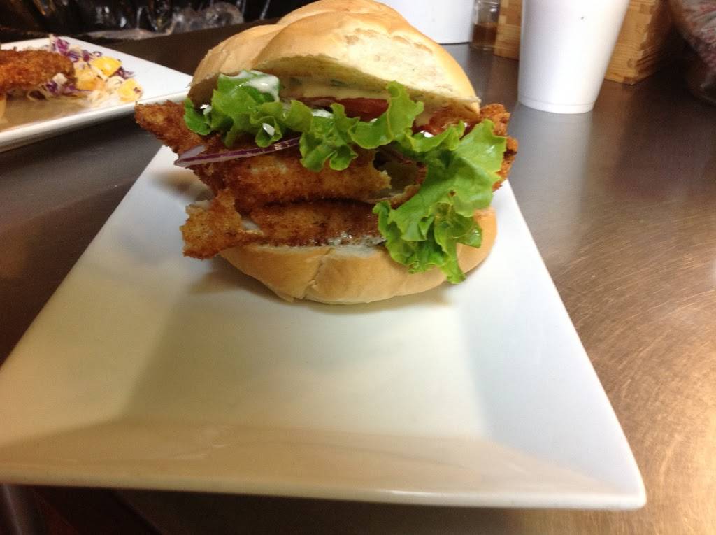 Dellas Cafe & Bistro | cafe | 608 Oakfield Dr, Brandon, FL 33511, USA | 8136843354 OR +1 813-684-3354