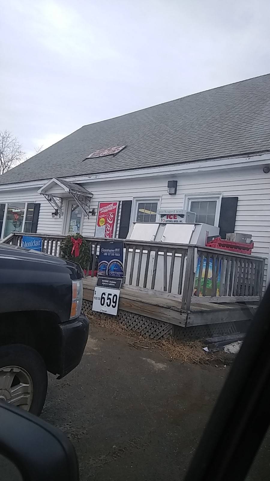 Townline Video Plus | meal takeaway | 3163 Atlantic Hwy, Warren, ME 04864, USA | 2072732455 OR +1 207-273-2455