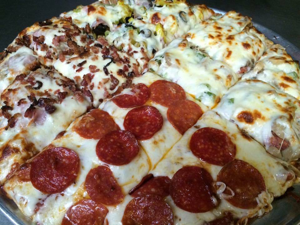 Angilos Pizza | restaurant | 1725 Berry Blvd, Louisville, KY 40215, USA | 5023670580 OR +1 502-367-0580