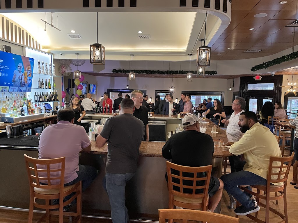 La Bahia | restaurant | 4620 N 10th St, McAllen, TX 78504, USA | 9562130800 OR +1 956-213-0800