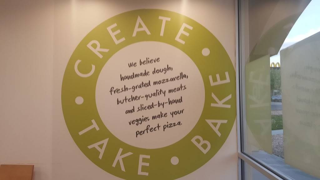 Papa Murphys Take N Bake Pizza | meal takeaway | 3217 23rd Ave, Evans, CO 80620, USA | 9703301674 OR +1 970-330-1674