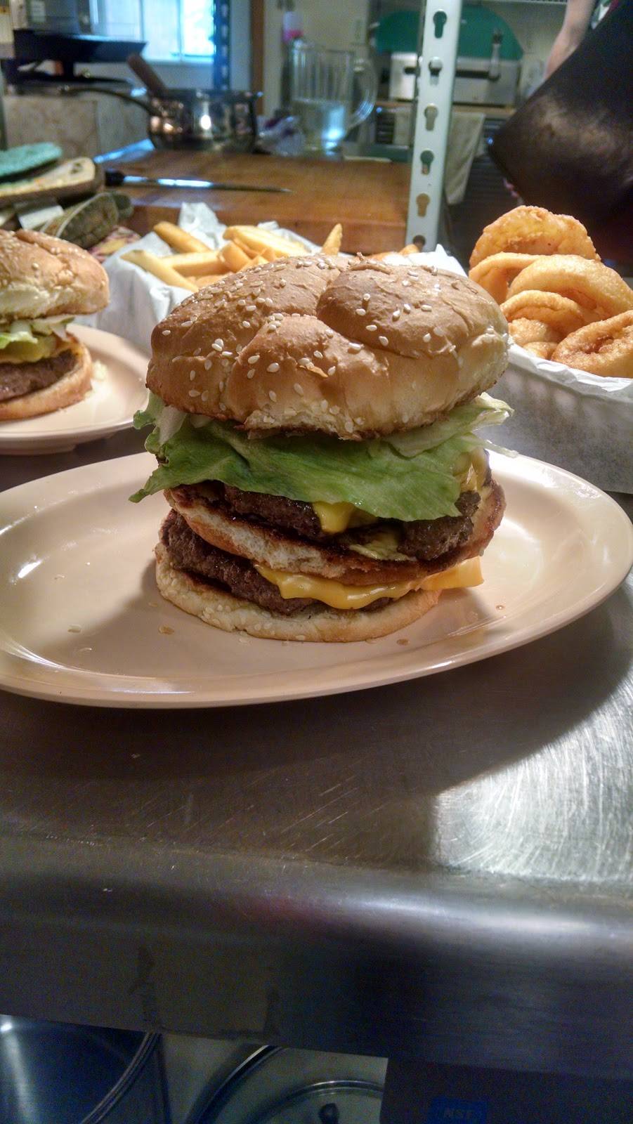 Ventris Trails End Resort and Restaurant | restaurant | 9484 Simrell Dr, Garfield, AR 72732, USA | 4793593912 OR +1 479-359-3912