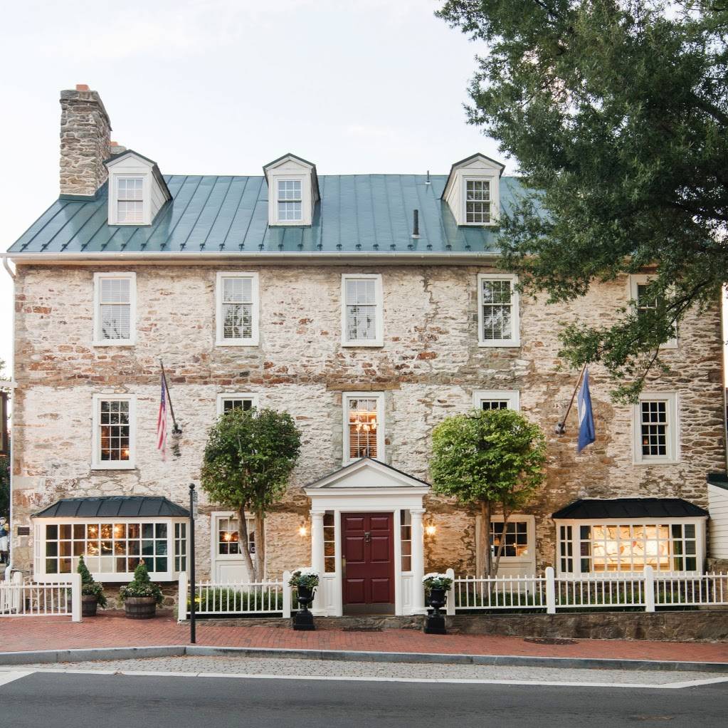 The Red Fox Inn & Tavern | restaurant | 2 E Washington St, Middleburg, VA 20117, USA | 5406876301 OR +1 540-687-6301