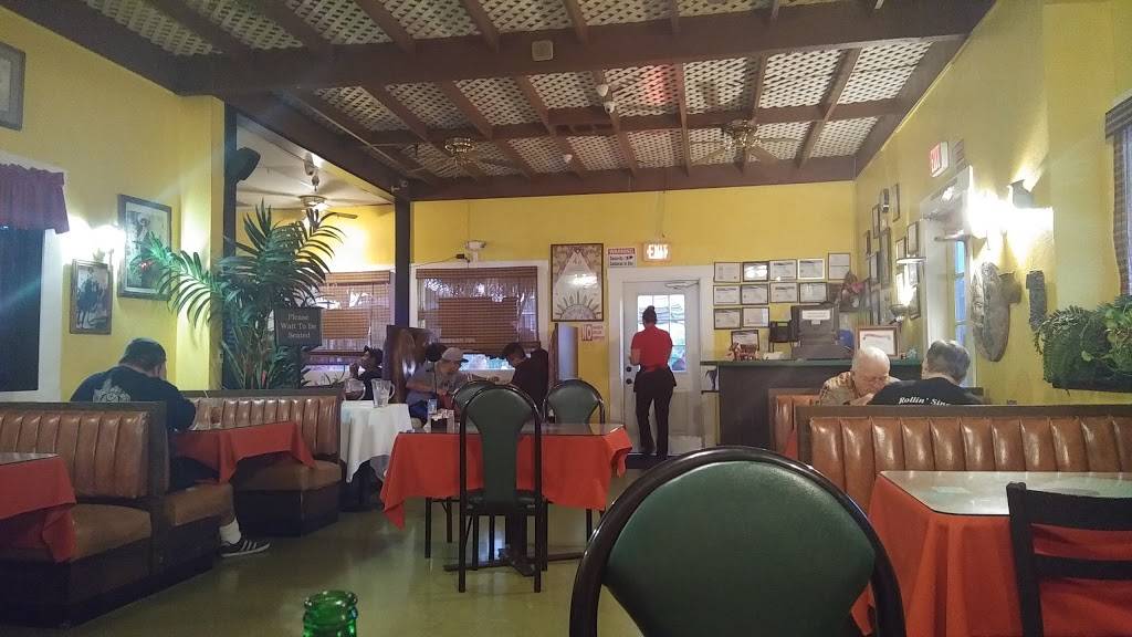 El Bajio | restaurant | 3704 W Shields Ave, Fresno, CA 93722, USA | 5592773644 OR +1 559-277-3644